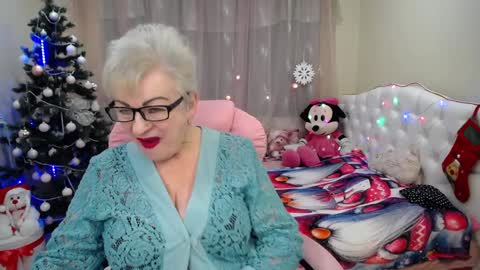 kaylesmoll online show from 12.27.24
