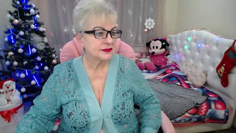 kaylesmoll online show from 12.27.24