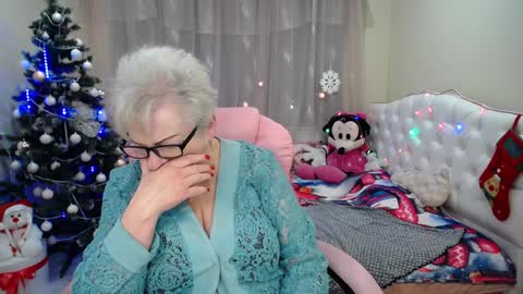 kaylesmoll online show from 12.31.24