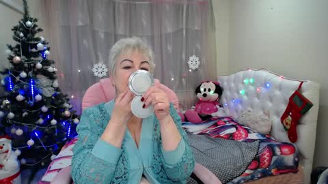 kaylesmoll online show from 01.15.25