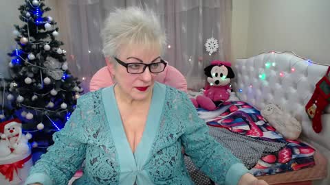 kaylesmoll online show from 01.17.25