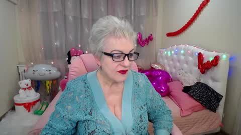 kaylesmoll online show from 02.02.25