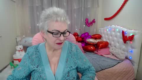 kaylesmoll online show from 02.08.25