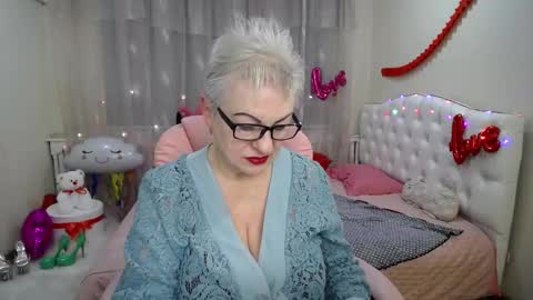 kaylesmoll online show from 02.19.25