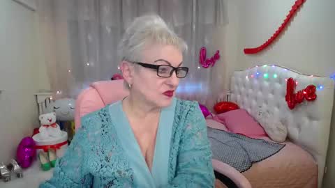 kaylesmoll online show from 03.08.25