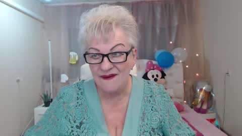 kaylesmoll online show from 09.25.25