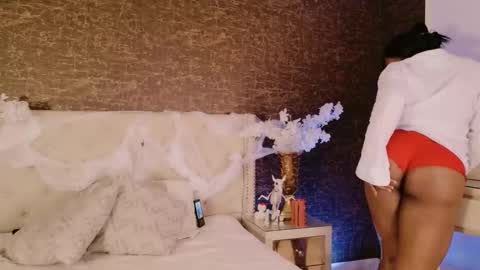 Snapshot of kaylie_mitchel chatting on 10.17.25 KAYLIE online show from 10.17.25