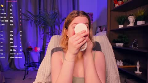 Snapshot of kaylisse chatting on 09.28.25 Hi Im Arina 3 online show from 09.28.25