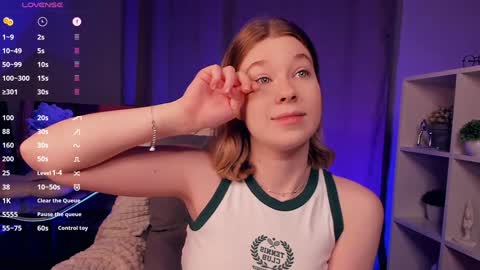 Snapshot of kaylisse chatting on 11.06.25 Hi Im Arina 3 online show from 11.06.25