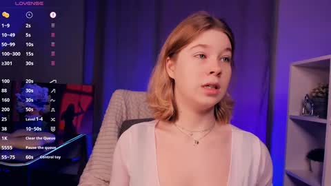 Snapshot of kaylisse chatting on 11.08.25 Hi Im Arina 3 online show from 11.08.25