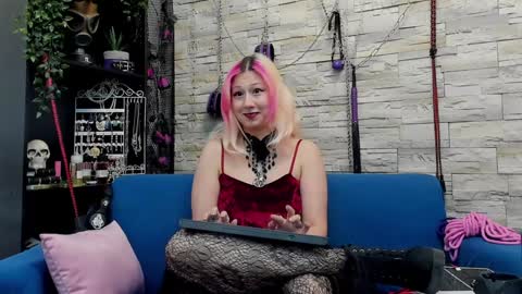 Miss Kazia online show from 01.03.25