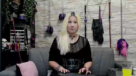 Snapshot of kaziaswart chatting on 10.21.25 Miss Kazia online show from 10.21.25