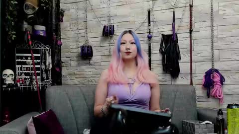 Snapshot of kaziaswart chatting on 11.13.25 Miss Kazia online show from 11.13.25