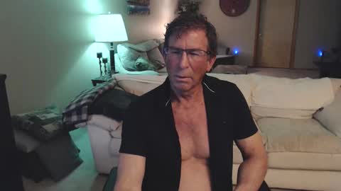 Snapshot of kcgr2323 chatting on 11.12.25 kcgr2323 online show from 11.12.25