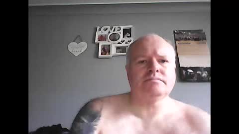 kdus4444 online show from 11.16.25