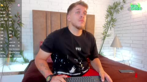 Snapshot of keane_lee chatting on 12.02.24 Keane online show from 12.02.24