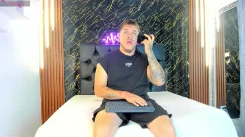 Snapshot of keane_lee chatting on 09.13.25 Keane online show from 09.13.25