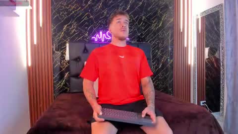 Snapshot of keane_lee chatting on 09.18.25 Keane online show from 09.18.25