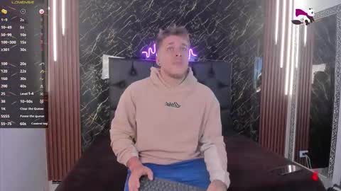 Snapshot of keane_lee chatting on 10.28.25 Keane online show from 10.28.25