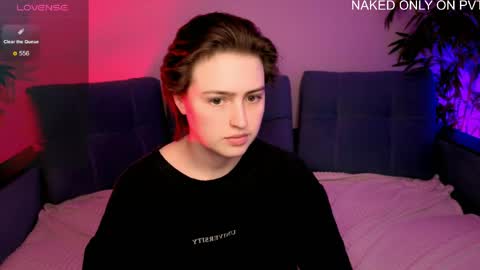 Snapshot of kebesheska chatting on 05.08.26 Seb Polly Roxy Jonny online show from 05.08.26