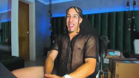Snapshot of keelanmg chatting on 11.15.25 keelanmg online show from 11.15.25