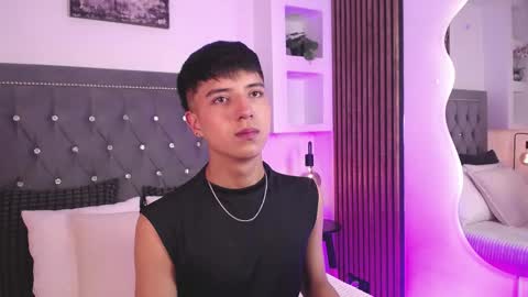 Snapshot of keen_nico chatting on 02.25.26 nico online show from 02.25.26