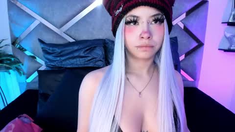 Keidy Monday to Saturday from 200 pm to 810pm  UTC-5 Colombia Time online show from 09.29.25