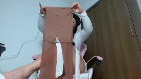 Snapshot of keilafranco chatting on 11.27.25 keilafranco online show from 11.27.25