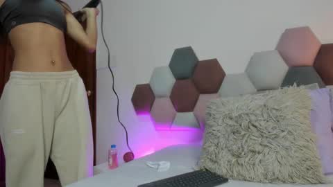 Keimy Wilde online show from 03.21.26