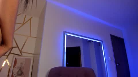 Snapshot of keira_angel_ chatting on 10.08.25 Keira Angel online show from 10.08.25