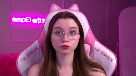 Snapshot of keiraace chatting on 02.22.25 Keira online show from 02.22.25