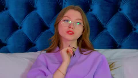 Snapshot of keiraace chatting on 02.25.25 Keira online show from 02.25.25