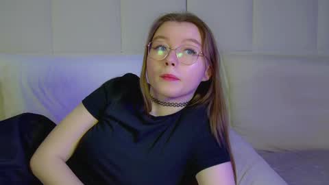 Snapshot of keiraace chatting on 03.06.25 Keira online show from 03.06.25