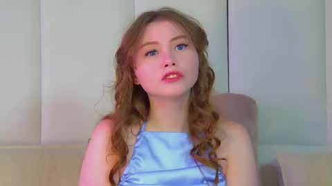 Snapshot of keiraace chatting on 09.23.25 Keira online show from 09.23.25