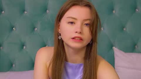 Snapshot of keiraace chatting on 10.08.25 Keira online show from 10.08.25