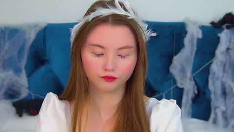 Snapshot of keiraace chatting on 10.24.25 Keira online show from 10.24.25