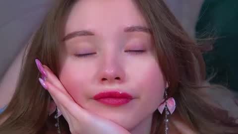 Snapshot of keiraace chatting on 05.19.26 Keira online show from 05.19.26