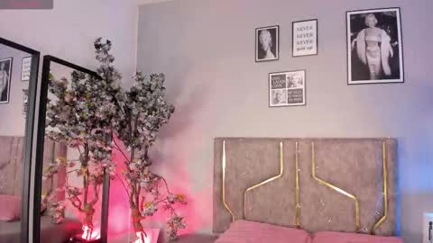 keirahartz online show from 11.18.25