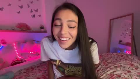 Snapshot of keirasworld chatting on 10.20.25 keira online show from 10.20.25