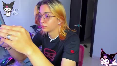 Snapshot of keita_moon chatting on 10.19.25 Keita moon online show from 10.19.25