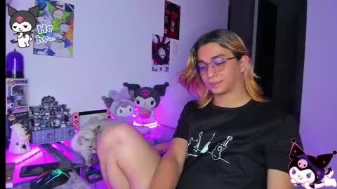 Snapshot of keita_moon chatting on 10.27.25 Keita moon online show from 10.27.25