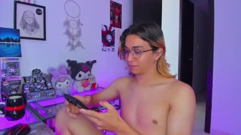 Snapshot of keita_moon chatting on 02.10.26 Keita moon online show from 02.10.26