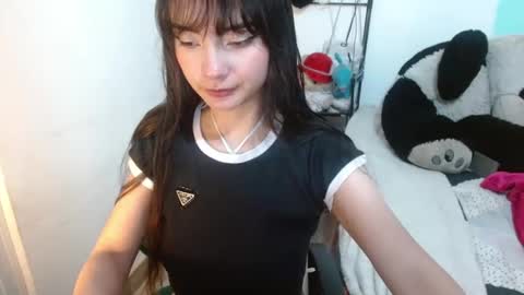 Snapshot of keity_russo03 chatting on 11.16.25 annie rosse16 online show from 11.16.25