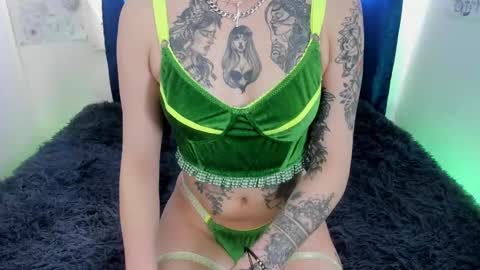 Keket online show from 09.25.25