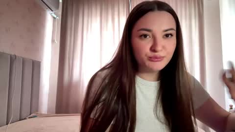 Snapshot of kellekarn chatting on 04.14.26 Molly online show from 04.14.26