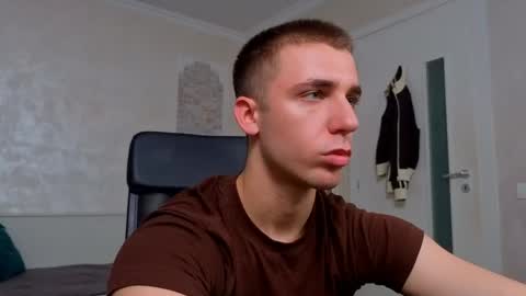 Snapshot of kellenwest chatting on 05.14.26 KellenWest online show from 05.14.26
