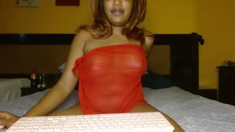 Snapshot of kelliecapri chatting on 10.21.25 Kellie online show from 10.21.25