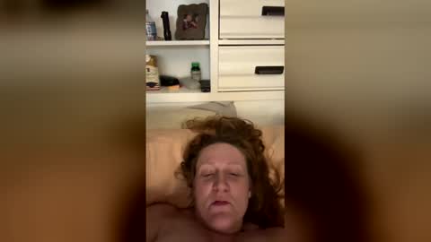 Snapshot of kellilyn10 chatting on 03.21.26 kellilyn10 online show from 03.21.26