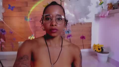 kelly__thomson online show from 12.14.24