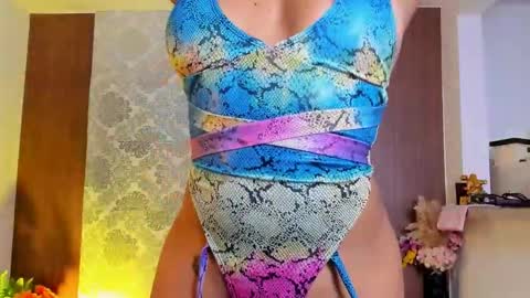 kelly__thomson online show from 11.17.25